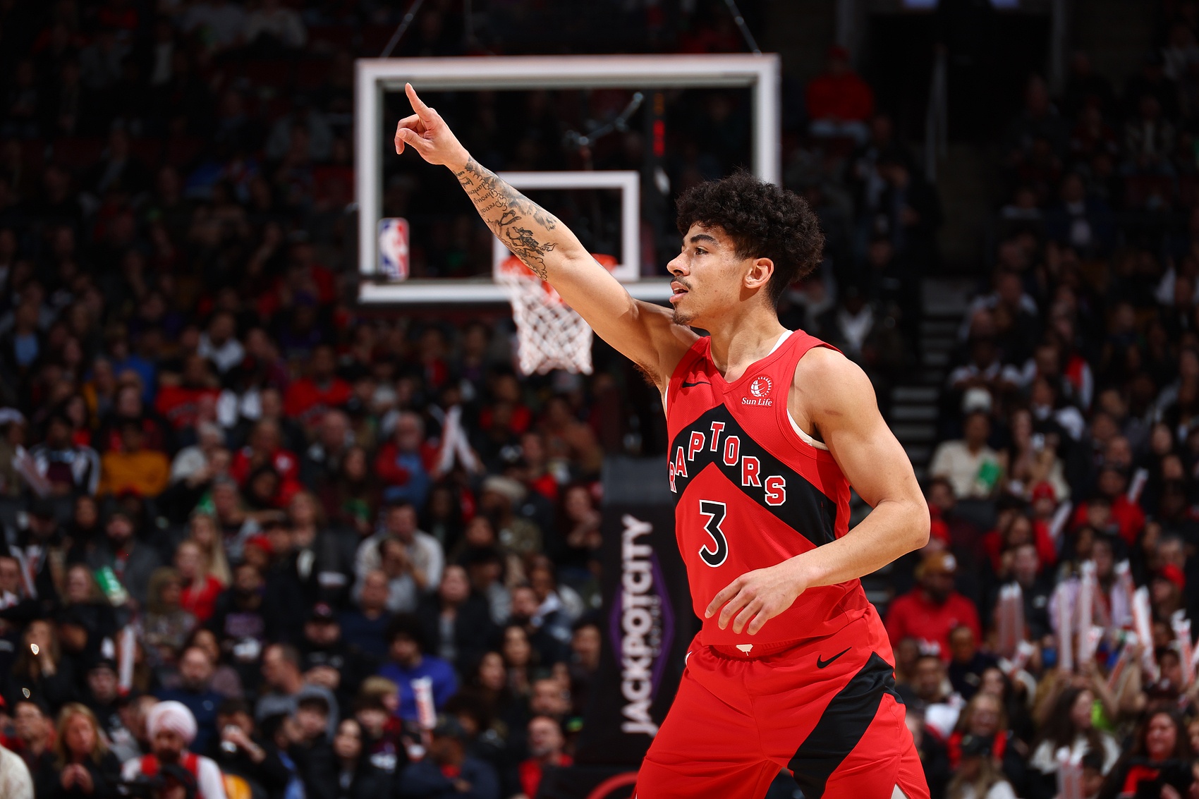 高效全能！DJ-卡爾頓9中6拿到20分5板5助3斷 罰球8中6