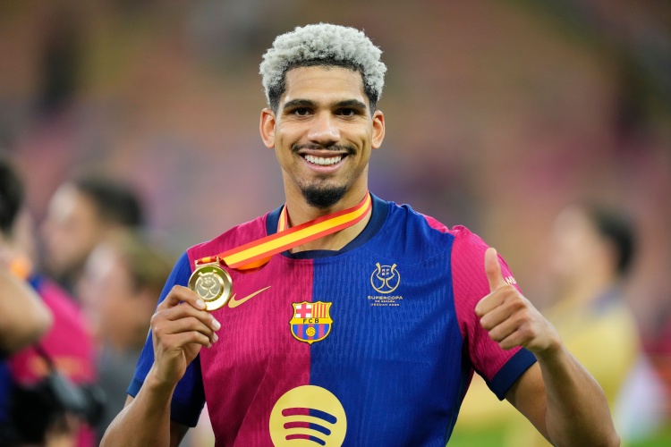 每體：阿勞霍的6000萬(wàn)歐解約金已上漲至1億歐，球員非常接近留隊