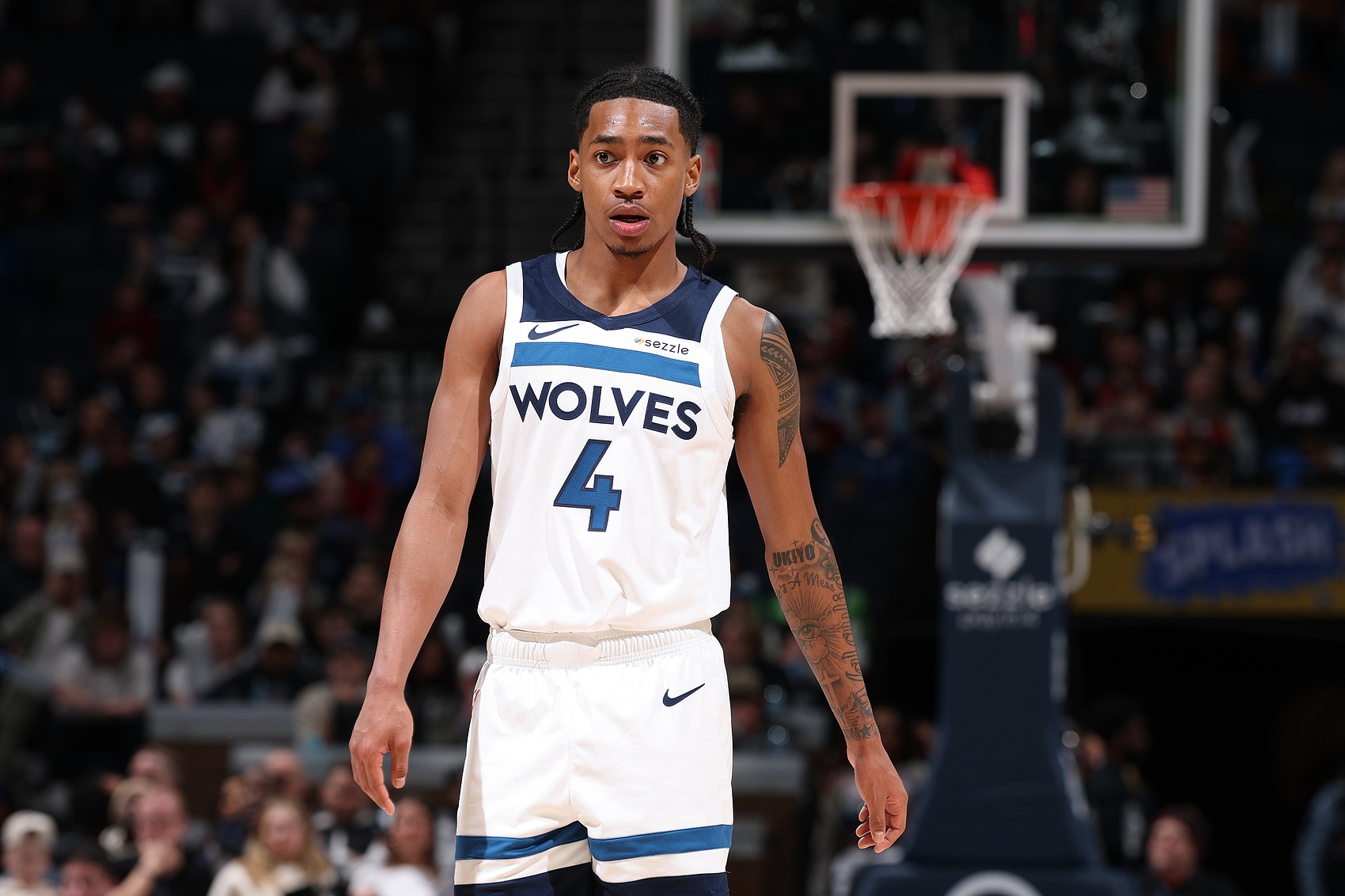 不理想！迪林厄姆17中7拿到16分 出現4失誤6犯規