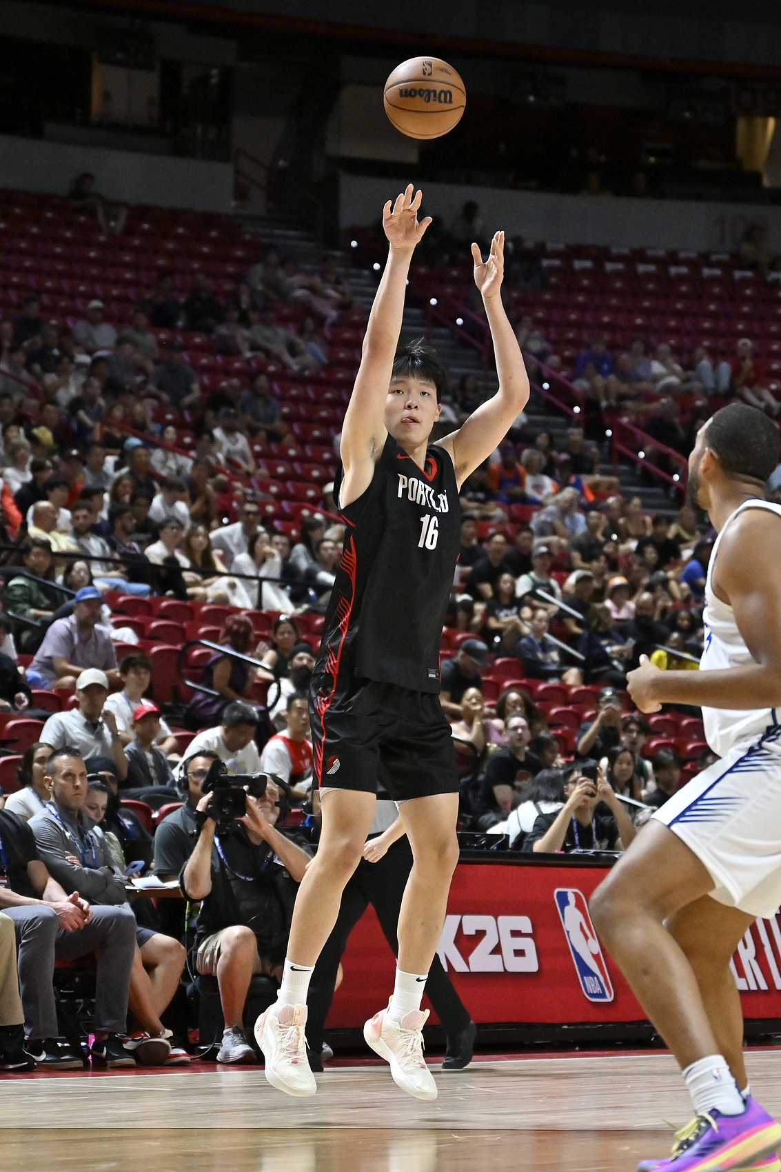 場(chǎng)場(chǎng)都有證明！楊瀚森三分6中3創(chuàng  )新高 3場(chǎng)合計11中4展現外線(xiàn)投射