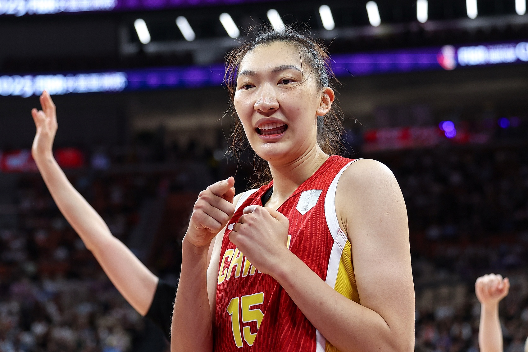 輕輕松松！韓旭半場(chǎng)4中3高效拿下6分4籃板1蓋帽