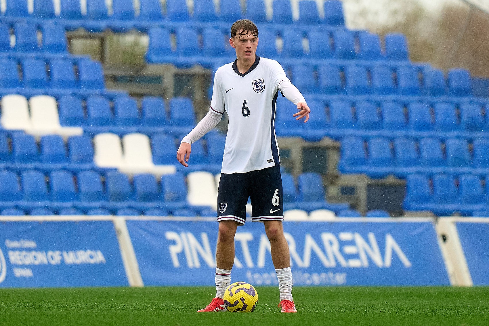 羅馬諾：弗雷迪-勞瑞已經(jīng)通過(guò)曼城體檢，長(cháng)約加入藍月亮青訓