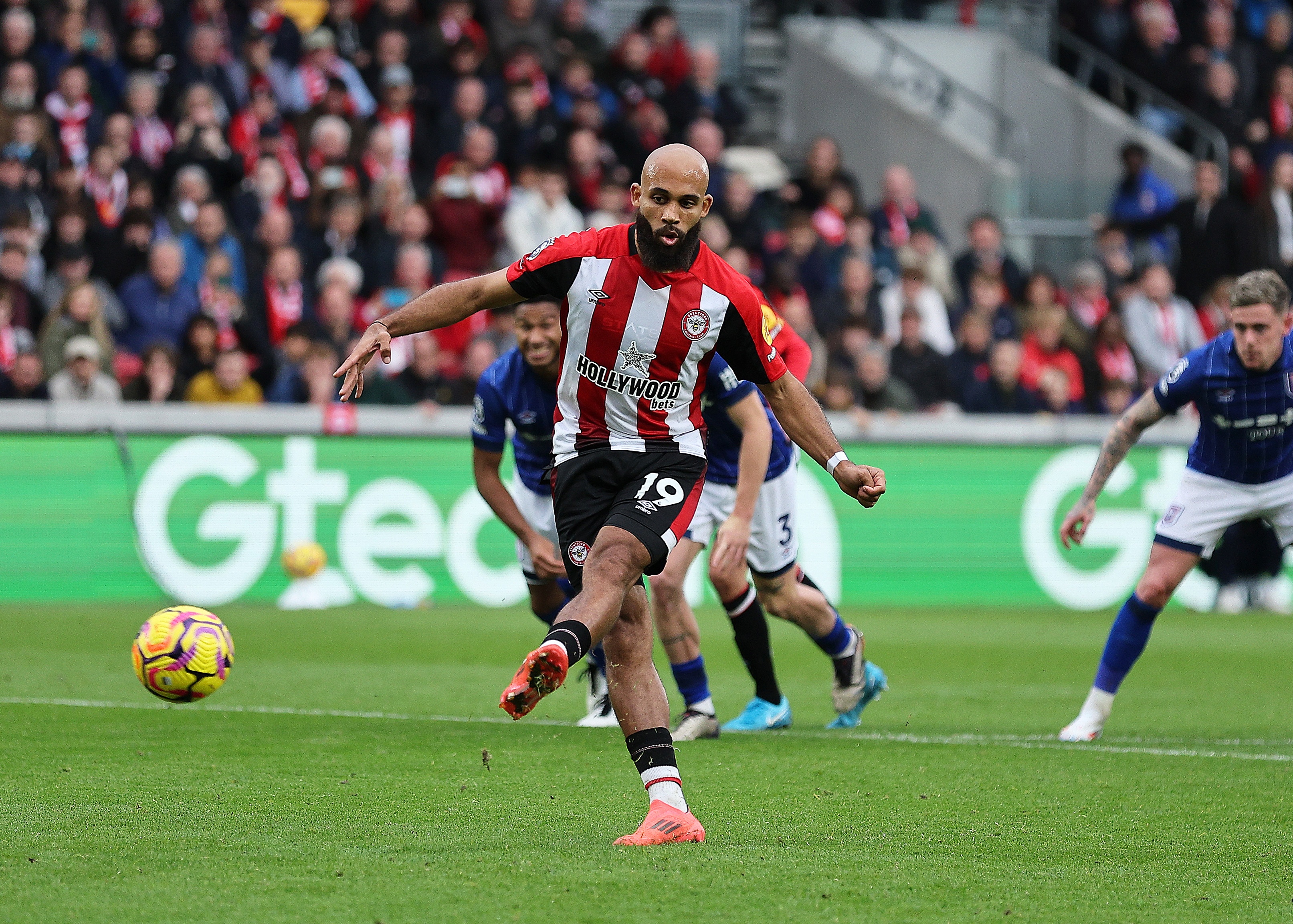 天空：預計未來(lái)幾天，姆貝莫將接受曼聯(lián)體檢