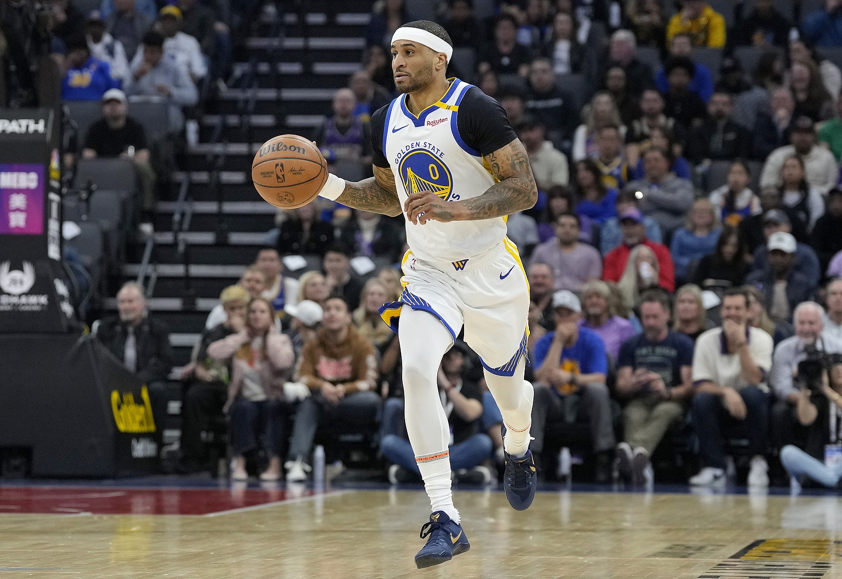 湖記：小佩頓簽約比爾-達菲之前就有他和湖人的流言 湖人在關(guān)注他