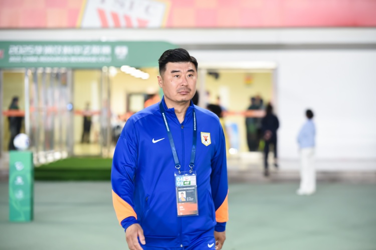 韓鵬：臨時(shí)接到代理主帥任務(wù)大家都很投入，陳澤仕、依木蘭有傷