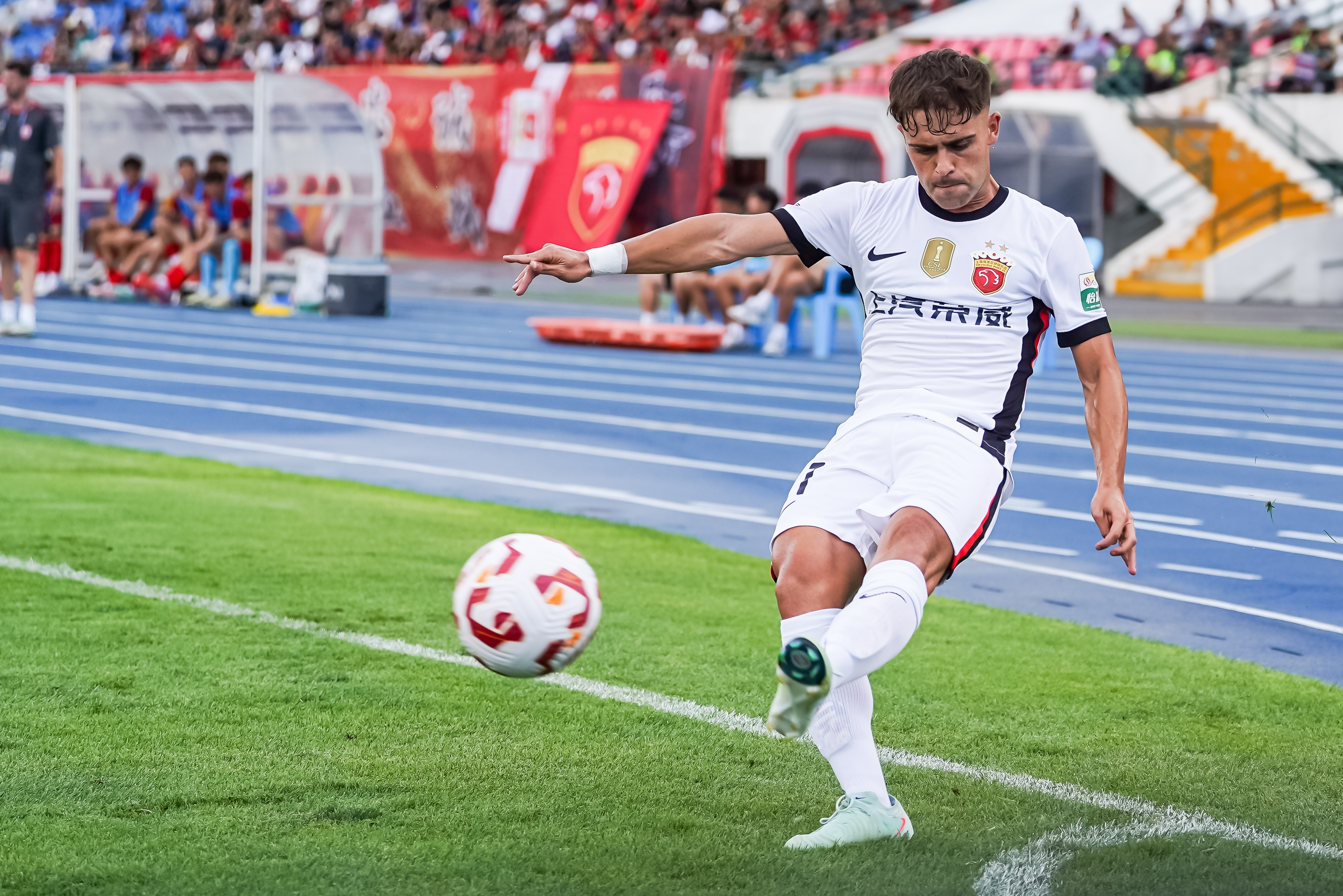 記者：梅倫多腳下靈活但還沒(méi)達到最佳狀態(tài)，海港進(jìn)球體現他的特點(diǎn)