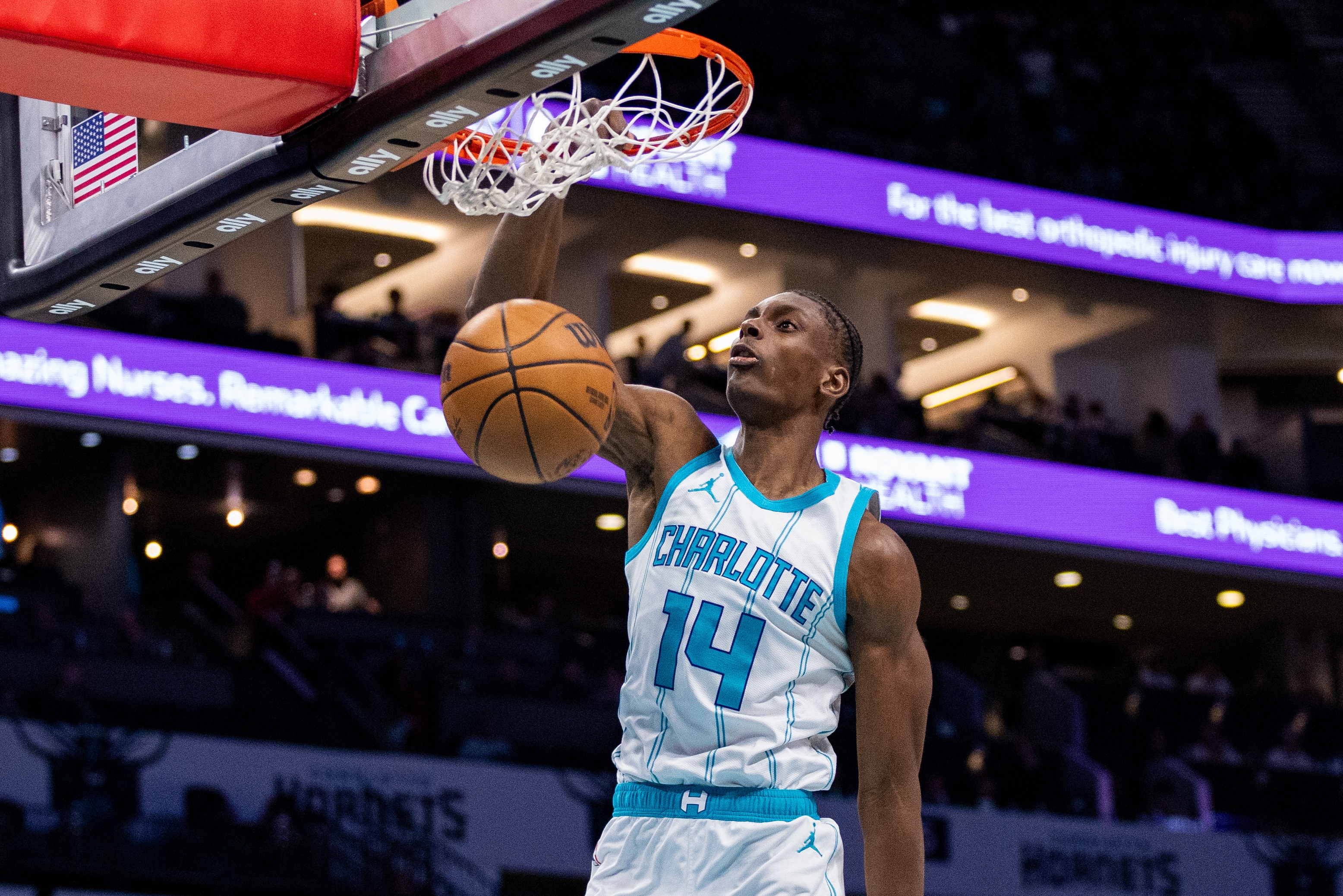 黃蜂主帥：迪亞巴特能防守所有位置 我們希望他在進(jìn)攻端加快節奏