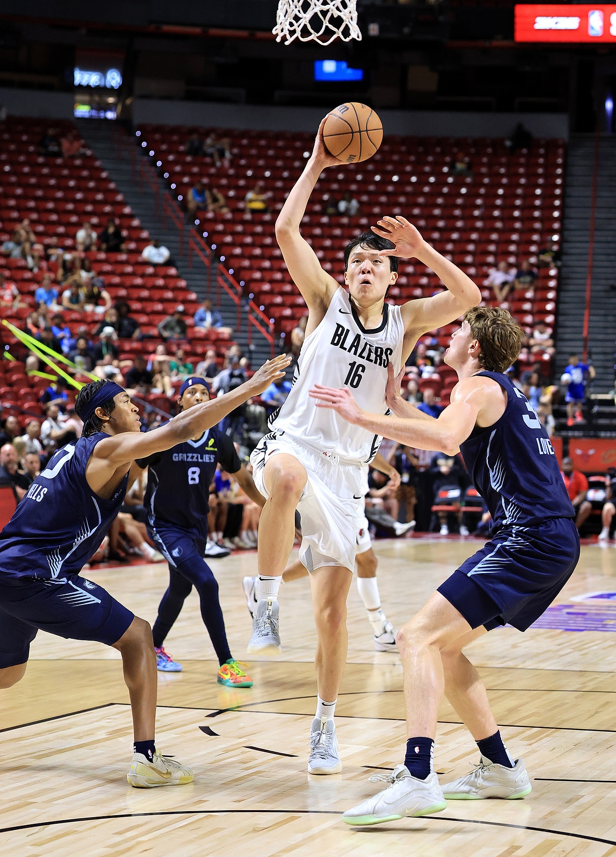 王?。簵铄谋憩F對得起他這個(gè)順位 也打消很多美國媒體的質(zhì)疑