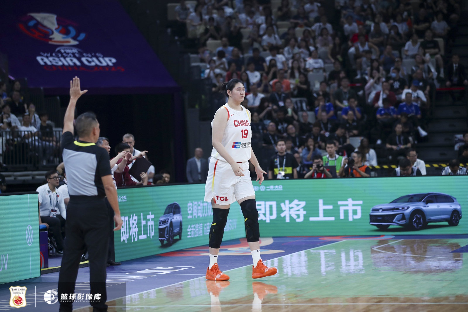 媒體人：張子宇是進(jìn)攻強點(diǎn)和防守弱點(diǎn) 她只要上場(chǎng)就必須是主攻點(diǎn)