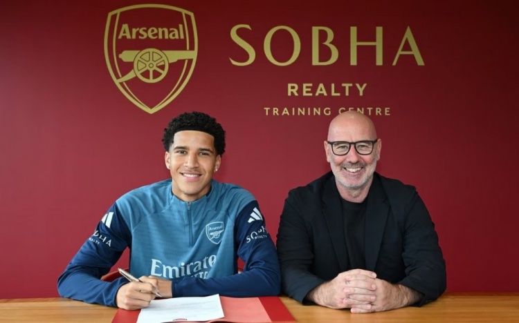 官方：阿森納與德比郡17歲小將德米安-奧古斯丁簽下職業(yè)合同