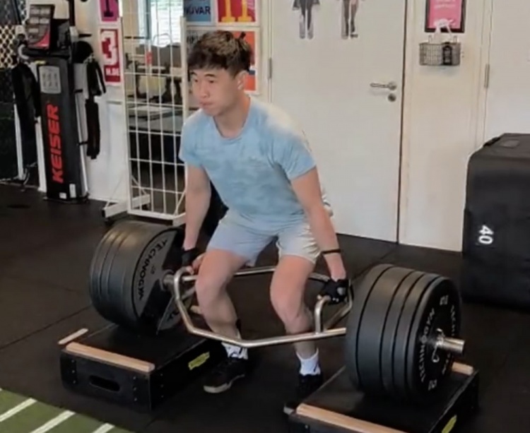 戴偉浚社媒曬康復視頻：161天后...