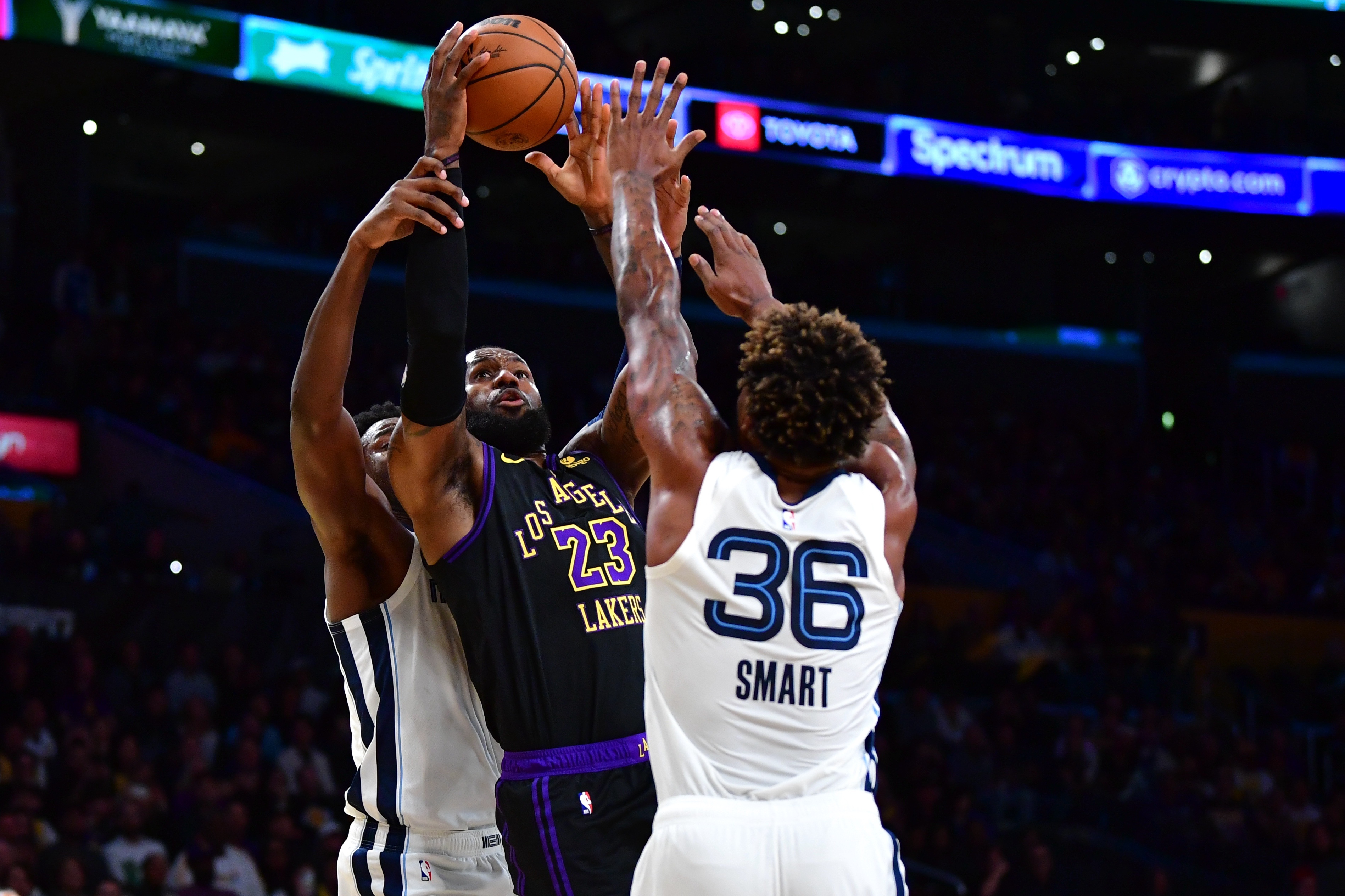 太陽(yáng)雄鹿也曾積極追求斯瑪特 失去DFS后湖人急需補強側翼防守尖兵