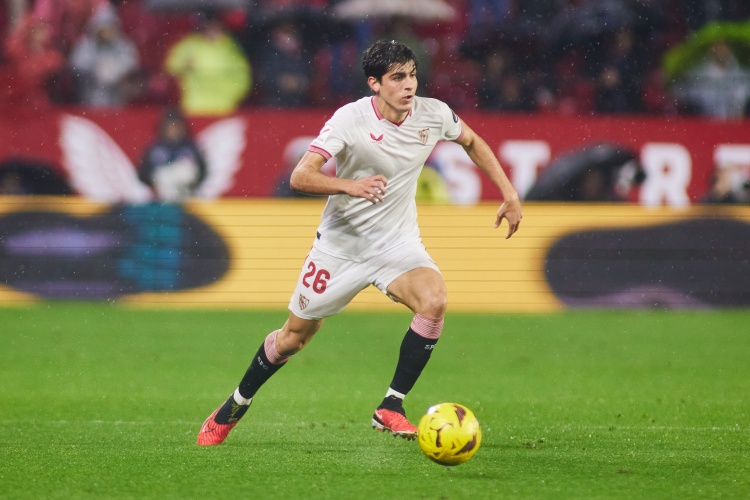 斯基拉：那不勒斯有信心1500萬(wàn)歐簽下塞維利亞邊衛胡安盧