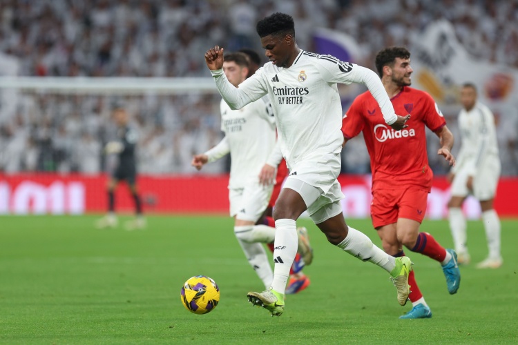 西媒：瓊阿梅尼能踢中場(chǎng)中后衛又能踢自由人，他將扮演關(guān)鍵角色