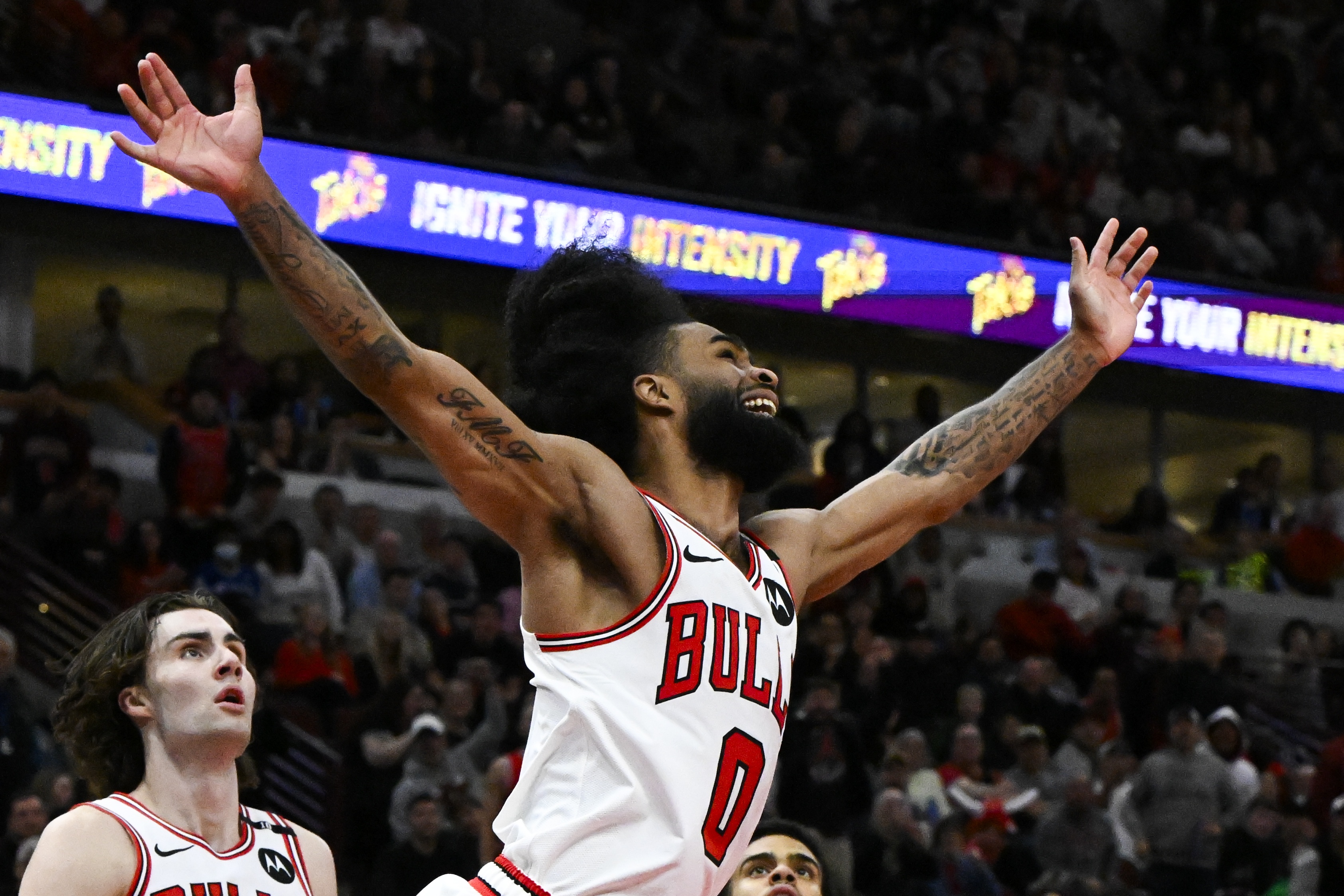 美記：公牛想留下科比-懷特 若簽換庫明加涉及的可能是道蘇姆