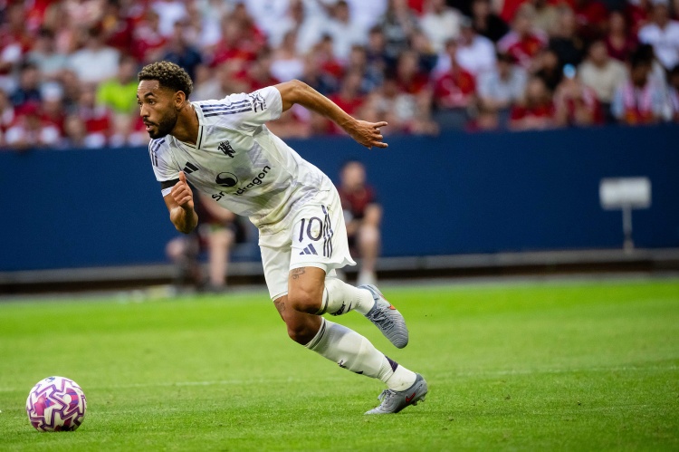 TA：庫尼亞是沉悶的曼聯(lián)屈指可數的亮點(diǎn) 新10號的故事正徐徐展開(kāi)