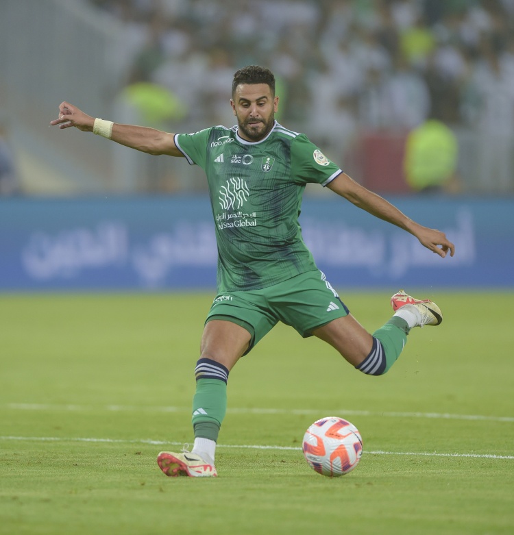 馬赫雷斯：不知道梅西會(huì )不會(huì )加盟吉達國民，有時(shí)會(huì )想回歐洲踢球