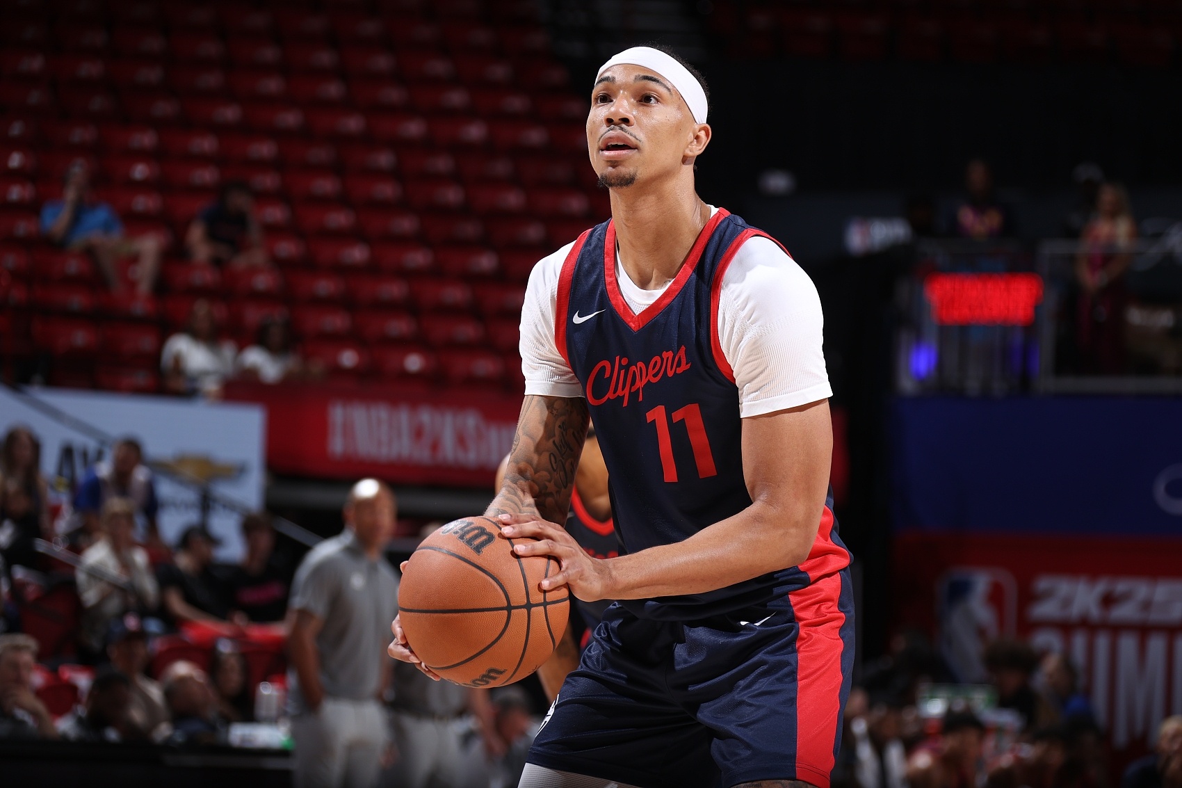 內外開(kāi)花！喬丹-米勒半場(chǎng)6中3拿全隊最高12分 三分2中2