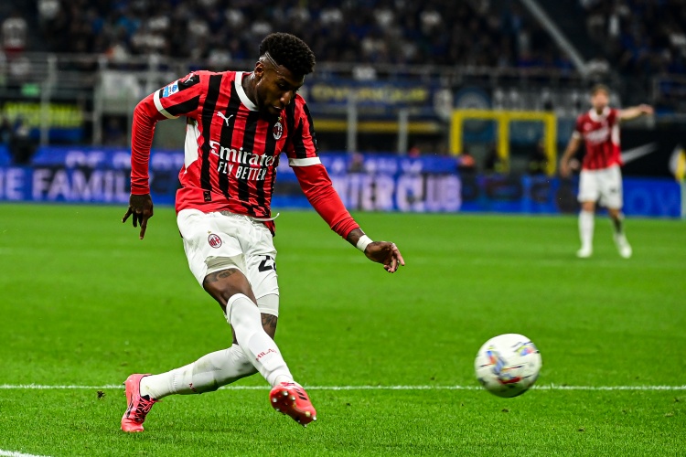 斯基拉：貝西克塔斯詢(xún)問(wèn)了埃默森的情況，球員不在米蘭計劃中