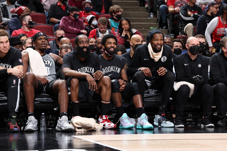 歐文今日直播大談籃網(wǎng)生涯！在你心目中會(huì )如何評價(jià)那支籃網(wǎng)？