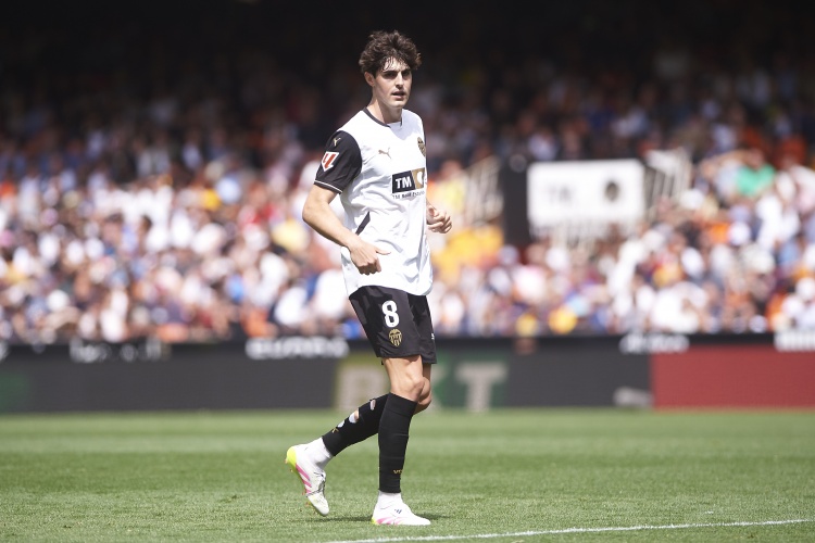 馬卡：哈維-格拉拒絕瓦倫西亞首份續約報價(jià)，曼聯(lián)將報價(jià)2500萬(wàn)歐