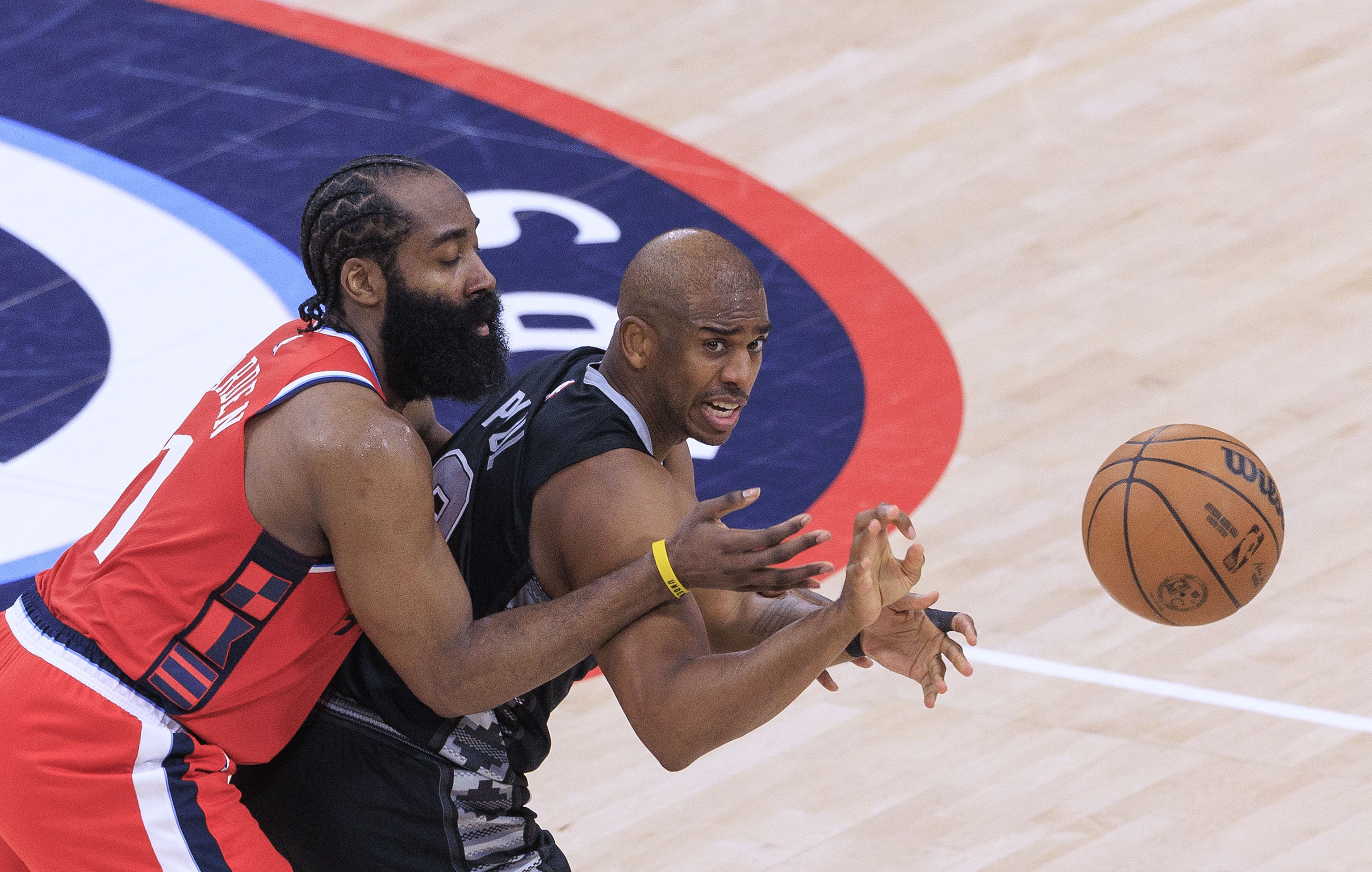 弗蘭克：小卡和哈登都認為 保羅非常適合如今的球隊角色