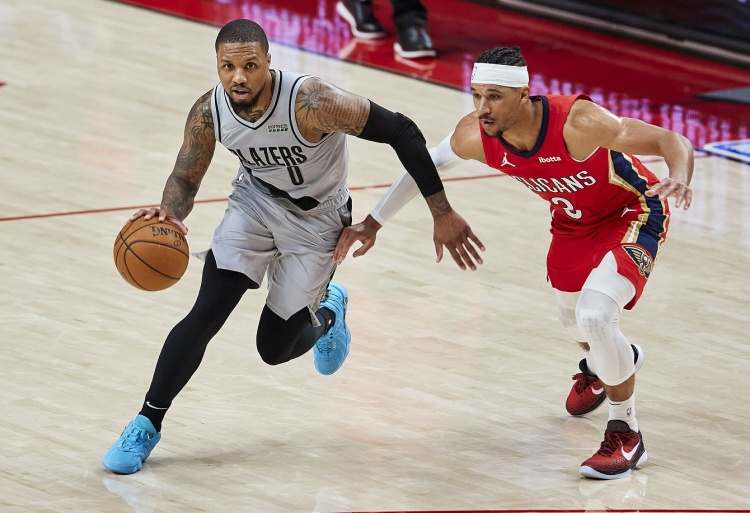 ??利拉德：被霍勒迪的鵜鶘淘汰是我生涯最痛心的時(shí)刻和轉折點(diǎn)