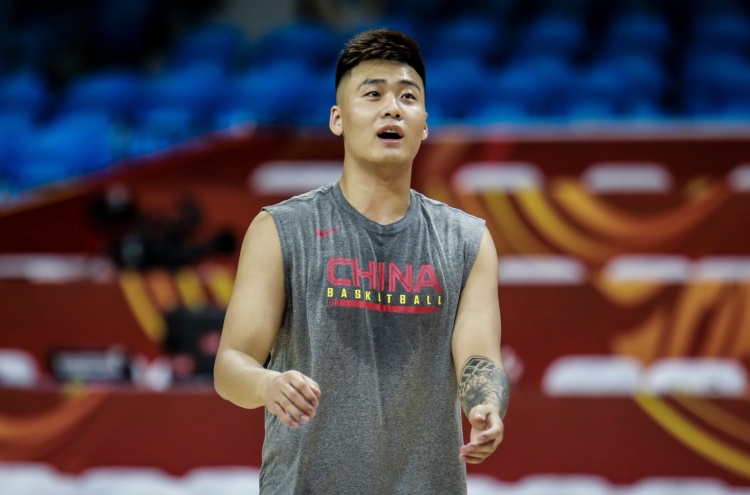 中國男籃今晚熱身賽大名單：趙睿&胡明軒&胡金秋領(lǐng)銜 徐杰不在列