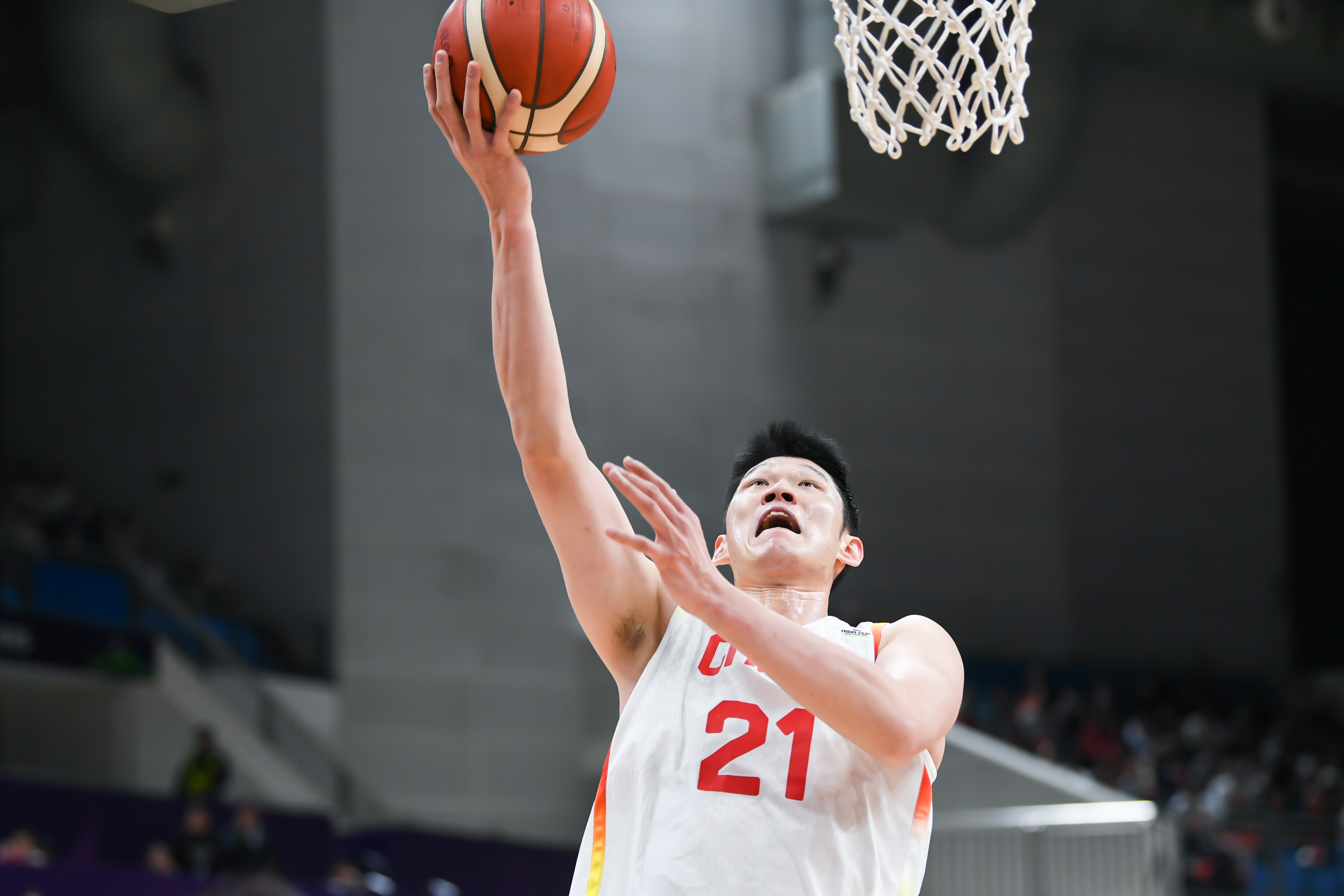 ??太穩了！胡金秋8中7高效拿下14分6籃板1搶斷