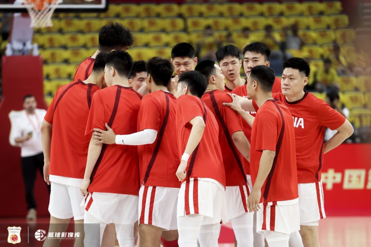 媒體人：拿這支委內瑞拉練練進(jìn)攻磨磨心態(tài)還行 比分不必太當回事