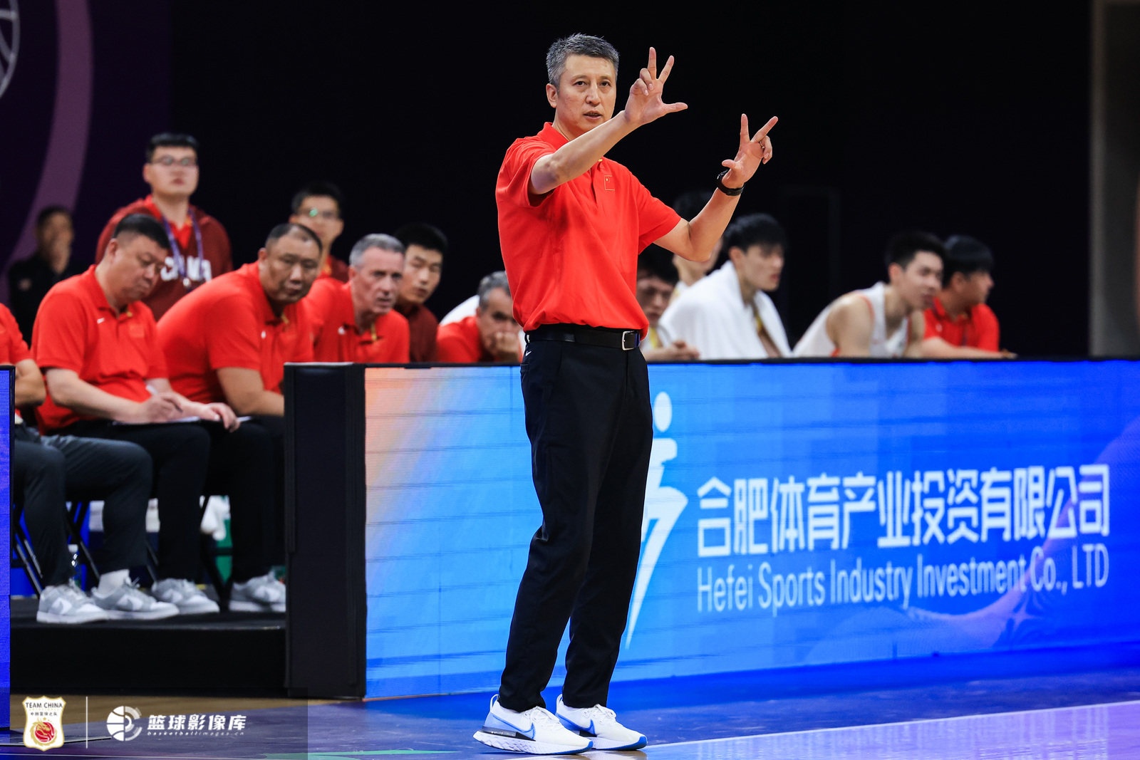 媒體人：現在男籃是四面楚歌&全員沒(méi)呼吸權 積弱多年把口碑造沒(méi)了