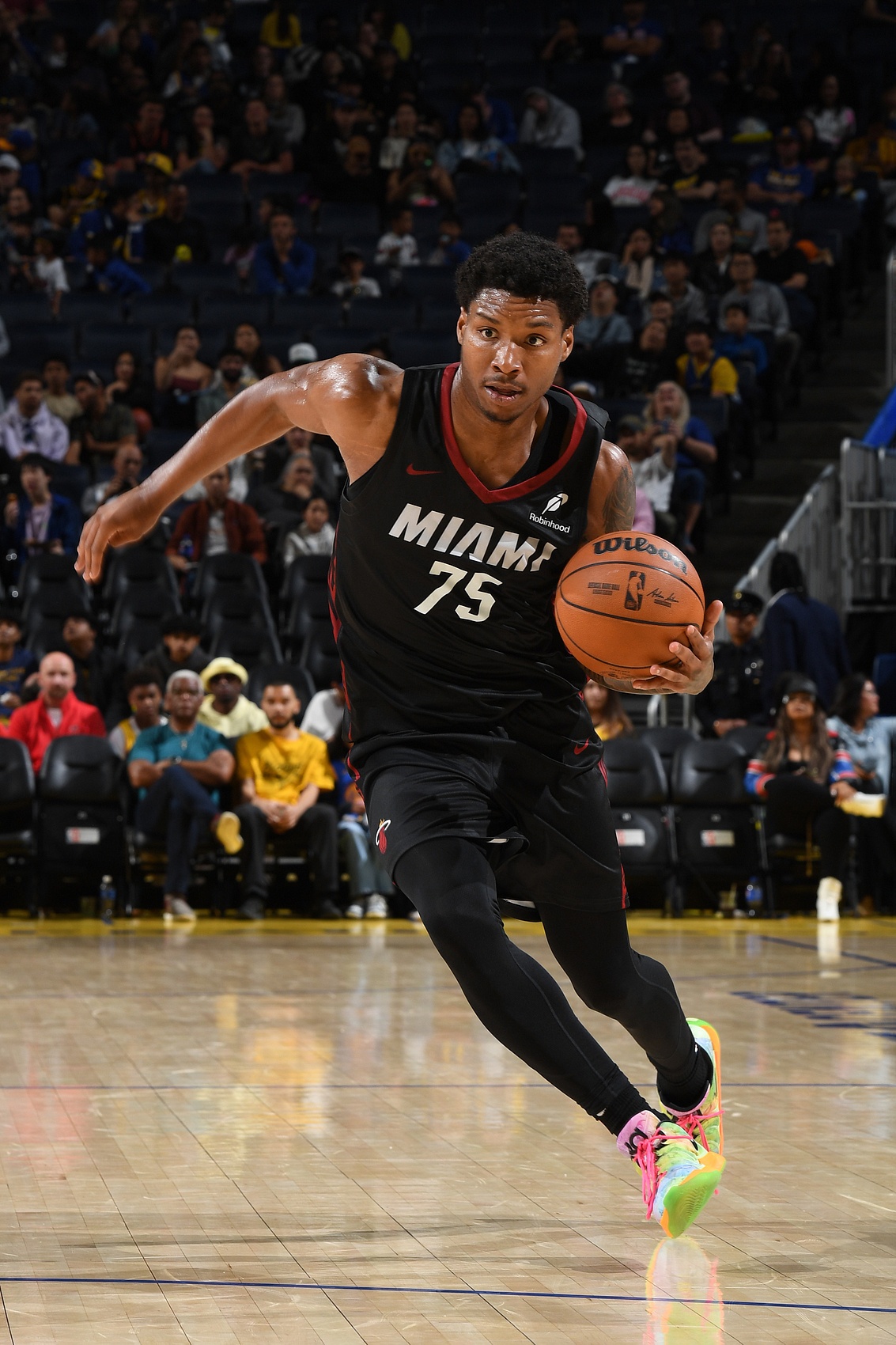 Haynes：熱火用雙向合同簽下自由球員前鋒邁倫-加德納