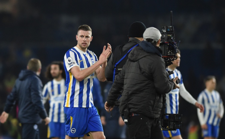 記者：布萊頓30歲中衛韋伯斯特訓練中膝蓋受傷，可能長(cháng)期缺陣