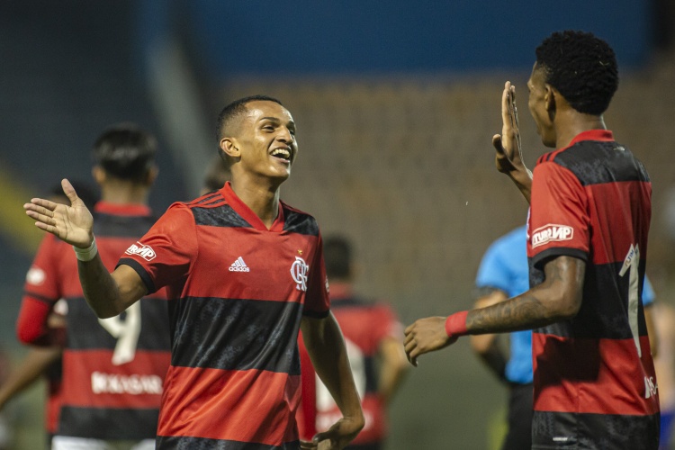 迪馬濟奧：目前預計韋斯利周六前往羅馬，轉會(huì )費總價(jià)3000萬(wàn)歐