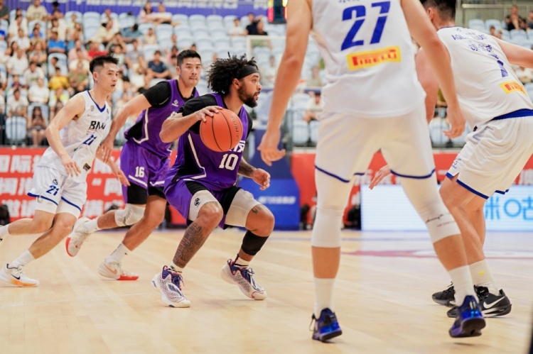 ??同心杯-愛(ài)德華茲33+8 陳偉誠18+13 香港漢友擊敗澳門(mén)昊駿