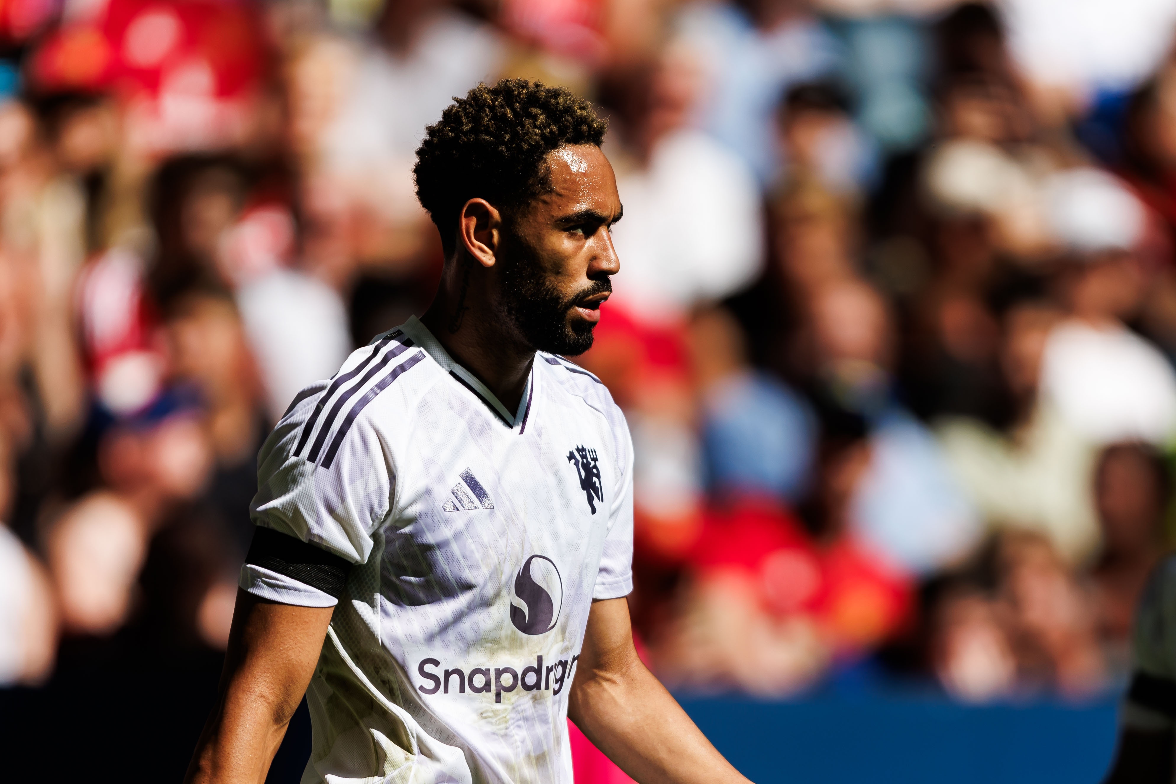 庫尼亞：B費幫助過(guò)我很多 能和這樣的人待在一起總是很棒