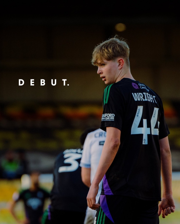 記者：利物浦提高報價(jià)敲定小將威爾-賴(lài)特，贏(yíng)得與阿森納的爭奪戰