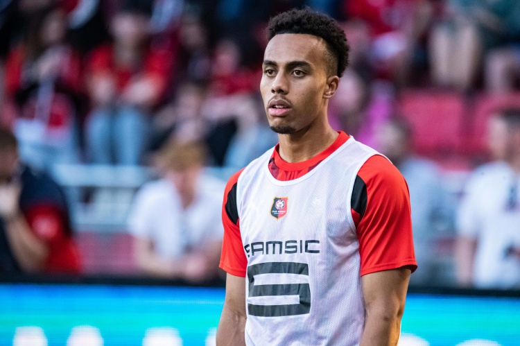 意媒：因改踢三中衛體系，米蘭仍渴望引進(jìn)蓋拉-杜埃和萊奧尼