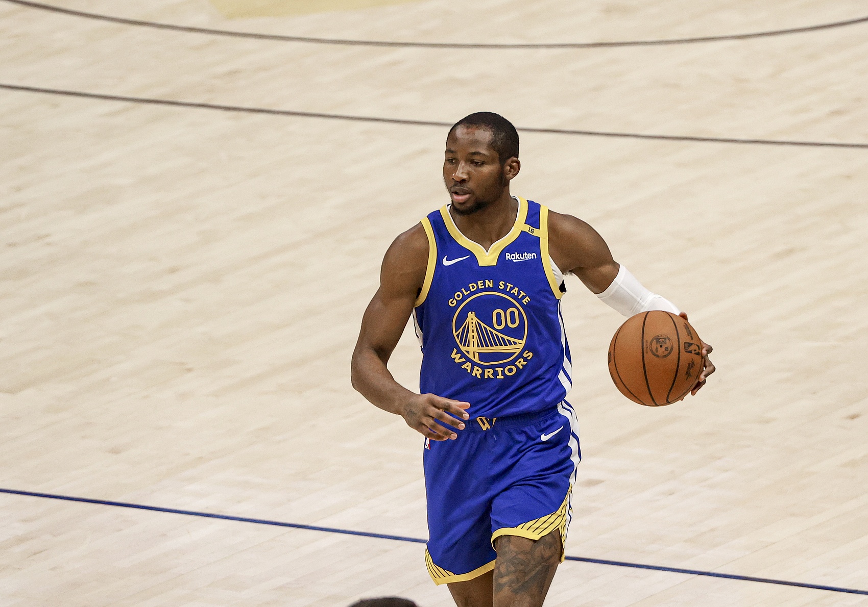 Stein：庫明加&托馬斯&吉迪都想要3000萬(wàn)年薪 但沒(méi)有球隊有空間給