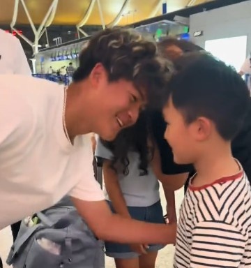 新征程開(kāi)啟！劉凱源啟程前往西班牙，準備赴黃潛梯隊報到