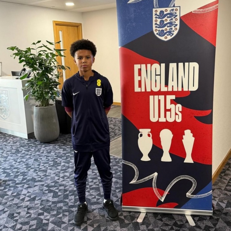 羅馬諾：切爾西簽下曼城天才伊薩克-麥吉利夫雷，將加入U15梯隊