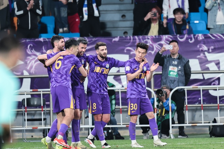 津媒：津門(mén)虎主場(chǎng)將現場(chǎng)展示橫幅，支持凈化看臺秩序