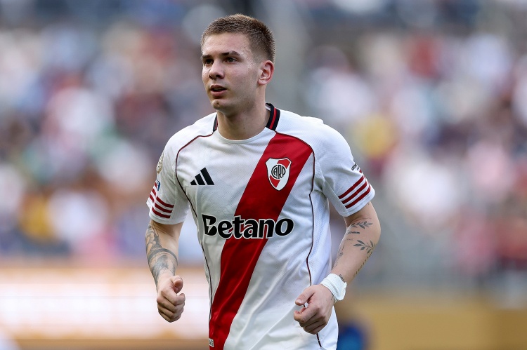 馬卡：馬斯坦托諾本周末抵達馬德里，可能接過(guò)姆巴佩的9號球衣