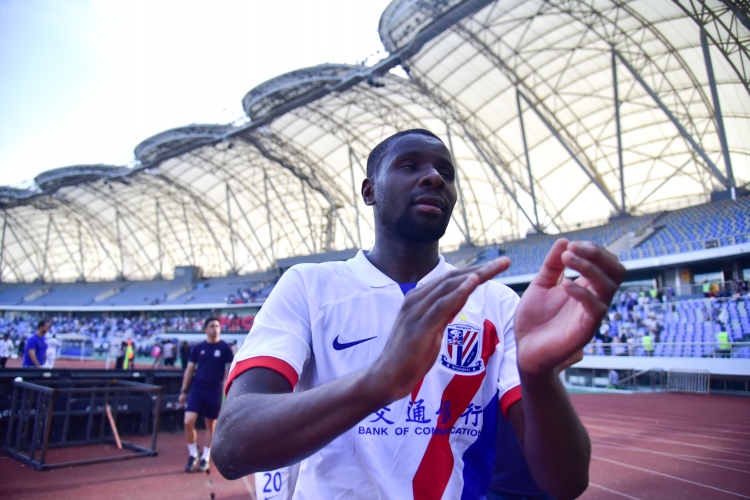 記者談申花：阿馬杜踢不了中后衛，門(mén)將對高原球速也不太適應