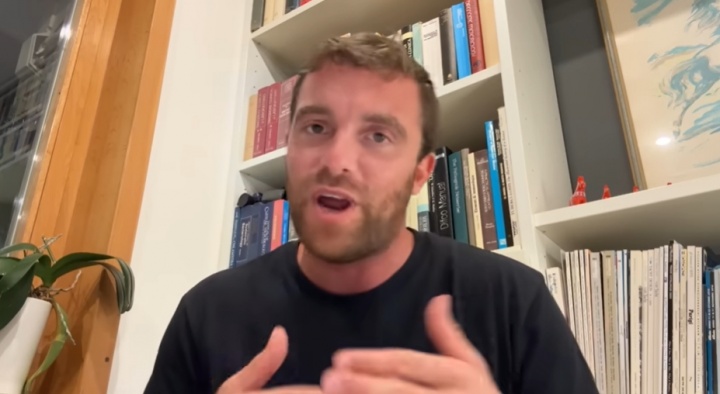 羅馬諾：曼聯(lián)已告知萊比錫將會(huì )報價(jià)塞斯科，一切取決于球員決定