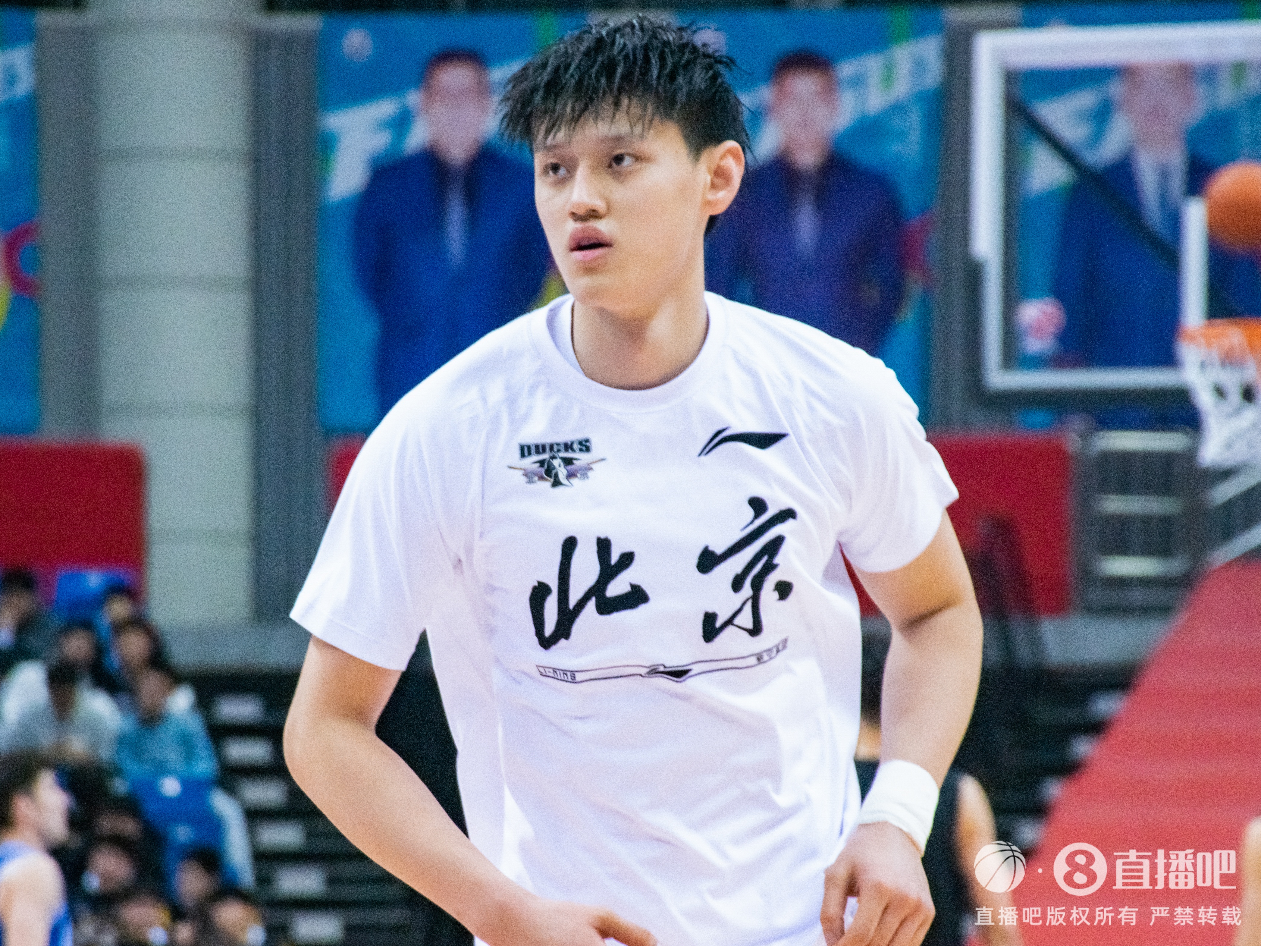 媒體人：中國籃協(xié)和中國球員正在走上一條正確發(fā)展的道路