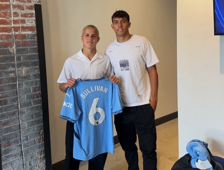 羅馬諾：沙利文本周開(kāi)始在曼城訓練營(yíng)訓練，2027年將正式加盟球隊