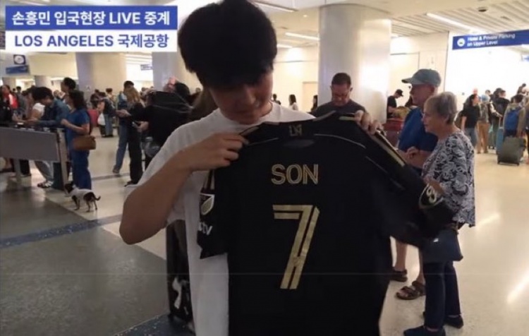 登陸美職聯(lián)！球迷已準備好了孫興慜的洛杉磯FC球衣