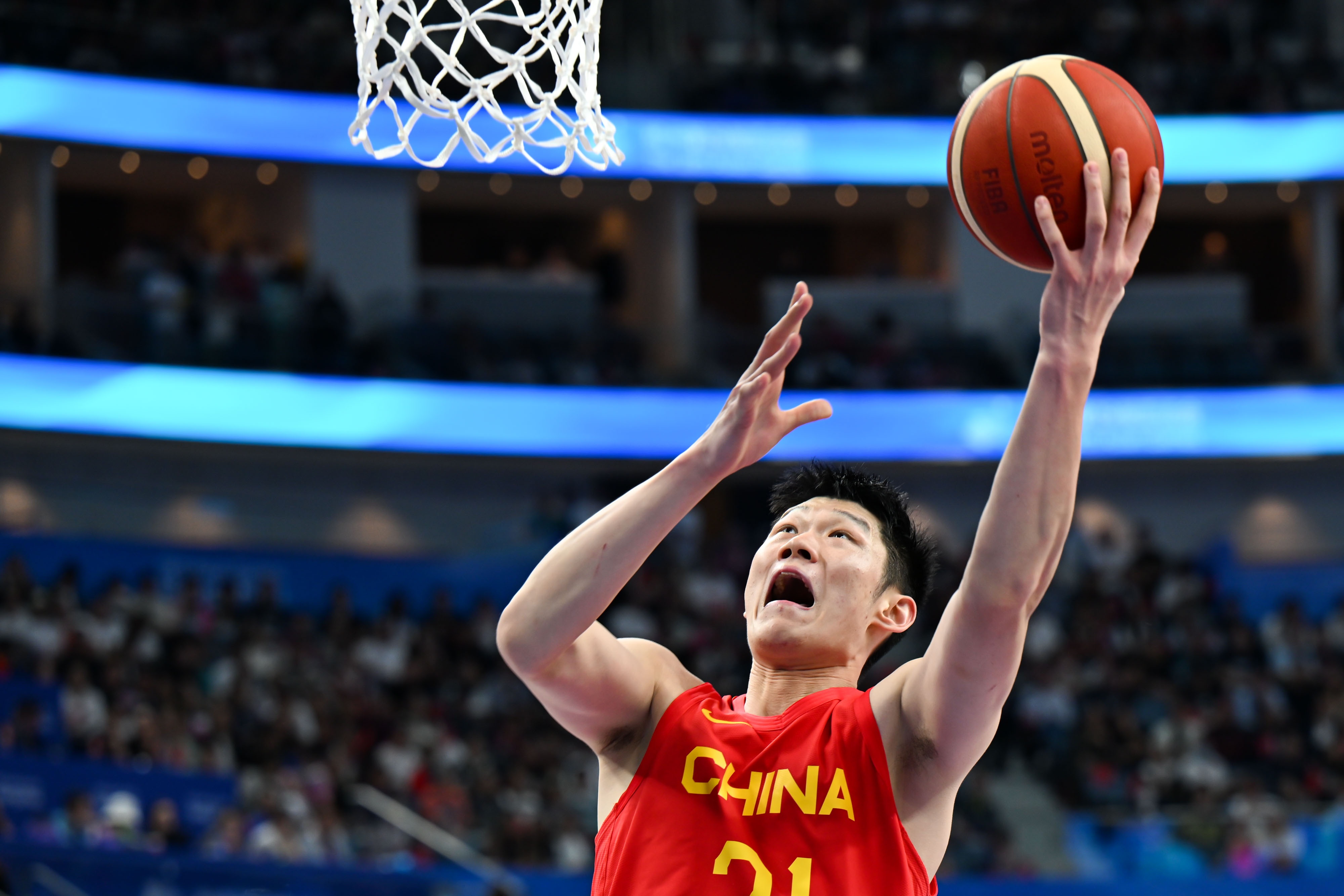 青島隊記：胡金秋總讓我想起“石佛”鄧肯 兩人比賽氣質(zhì)有些相像