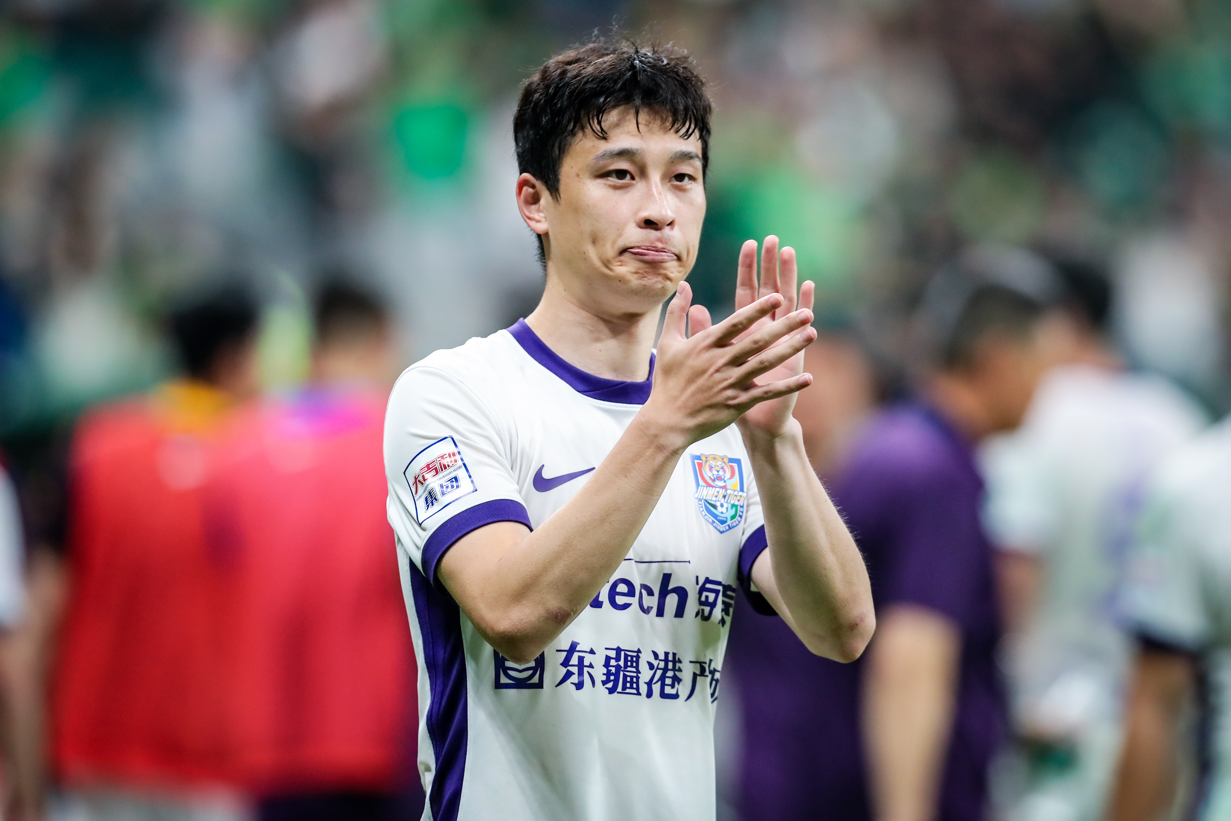 巴頓：沒(méi)想到京津德比能以隊長(cháng)身份登場(chǎng)，沒(méi)分出勝負只能來(lái)年再說(shuō)